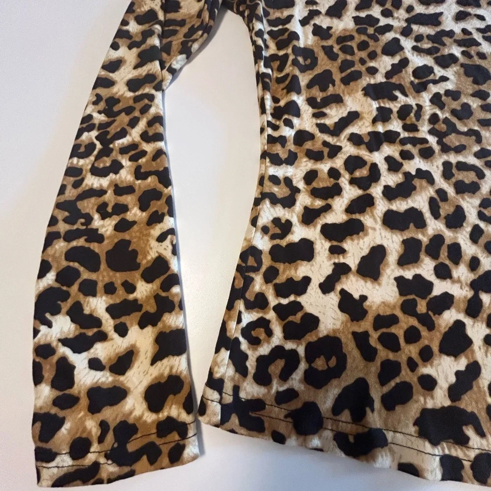 Princie Leopard Print Turtleneck Top Soft Lightweight Jersey Stretch Fabric Sz S - Picture 6 of 10